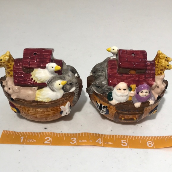 Noah’s Arc Salt And Pepper | Harry and David - Picture 2 of 4